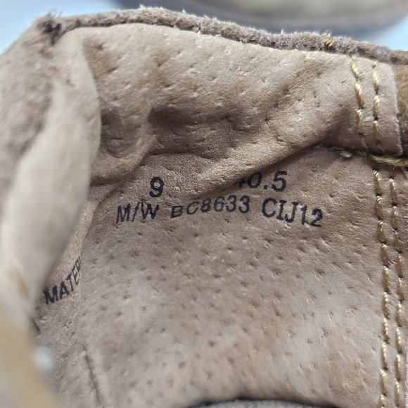 Born BOC Brown Embossed Floral Pattern Suede Clogs Women's Size 9 M/W - Picture 5 of 10